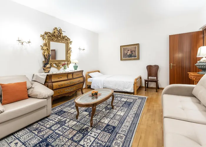 We Blloku 2br * Tirana