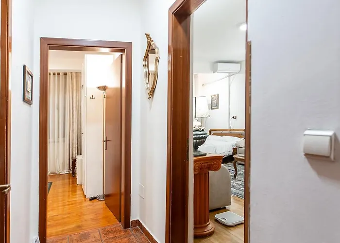 Apartment We Blloku 2br Tirana